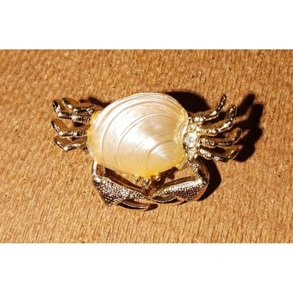Gold-Tone Crab Brooch With Shell Accent Pin Jewelry-VINTAGE - Picture 1 of 3